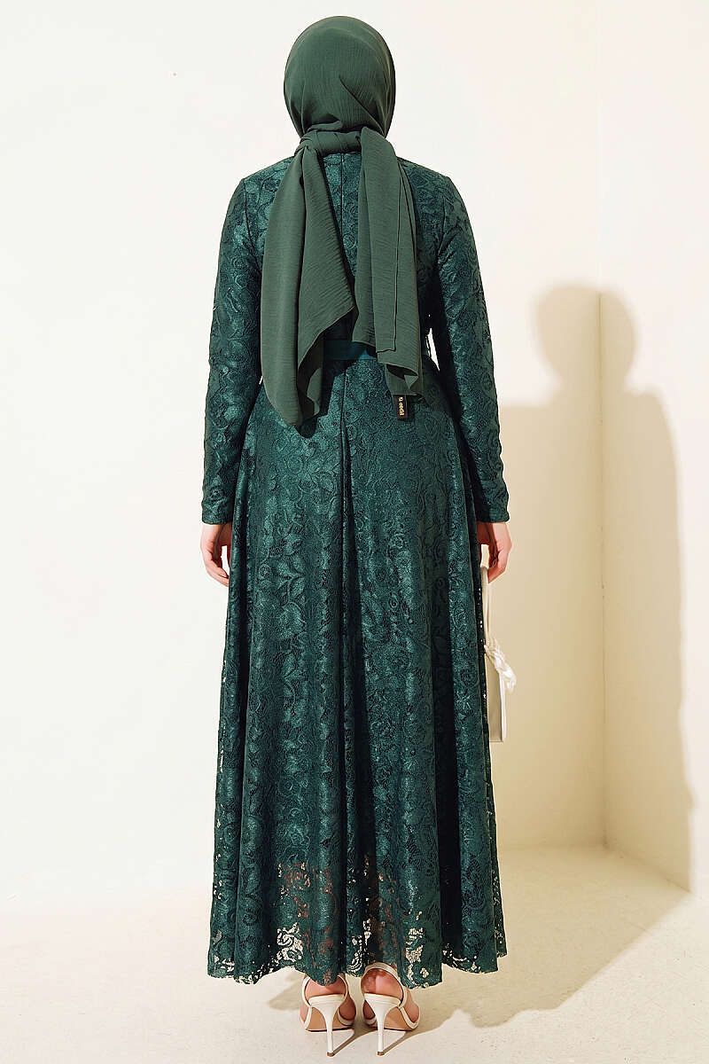 Belted Lace-Embroidered Evening Dress - Emerald