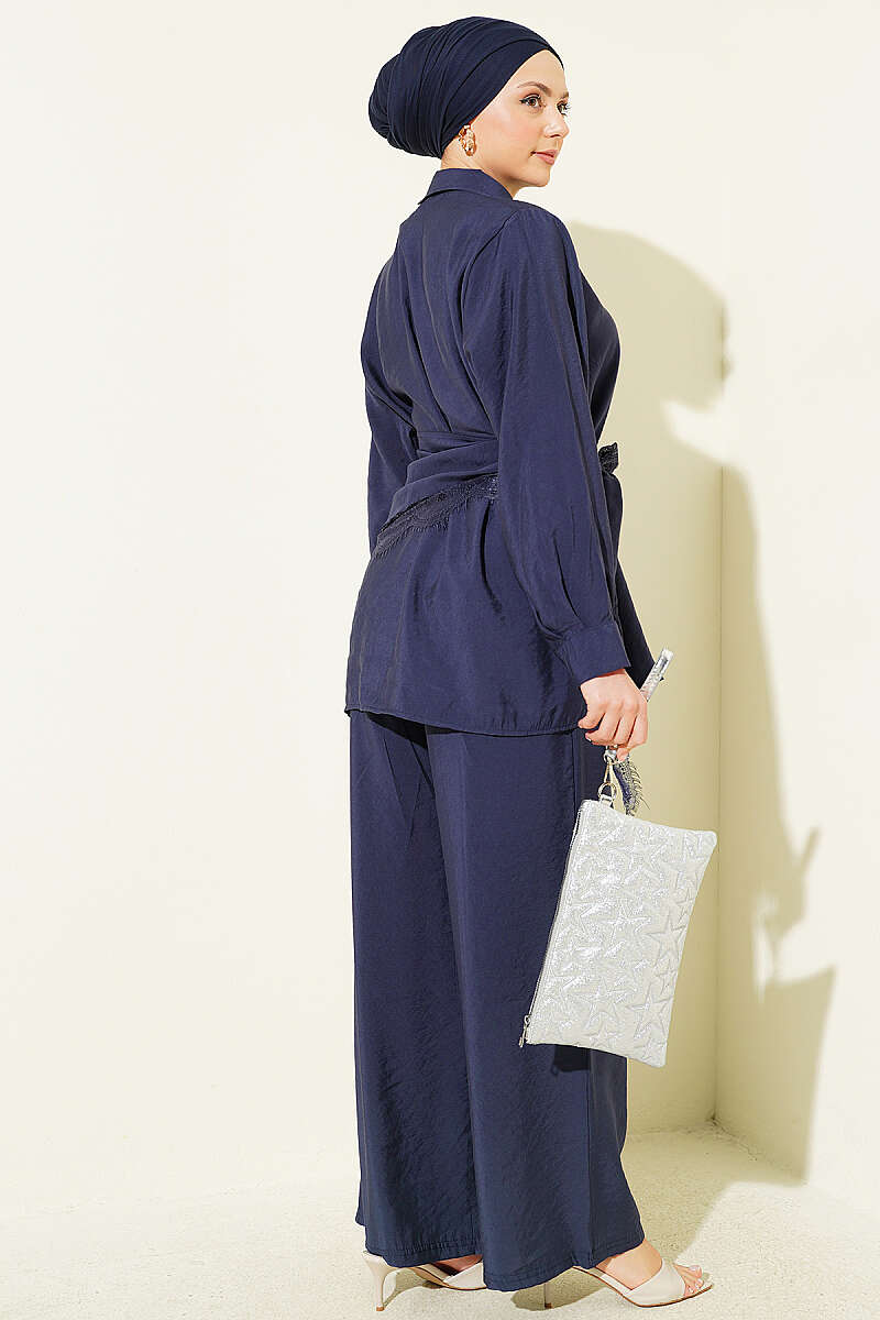 Concealed-Button Set with Lace Scarf - Navy