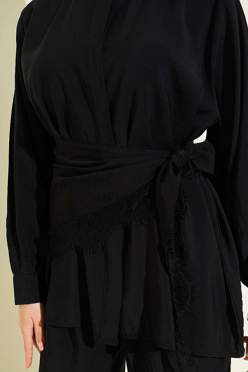 Concealed-Button Set with Lace Scarf - Black