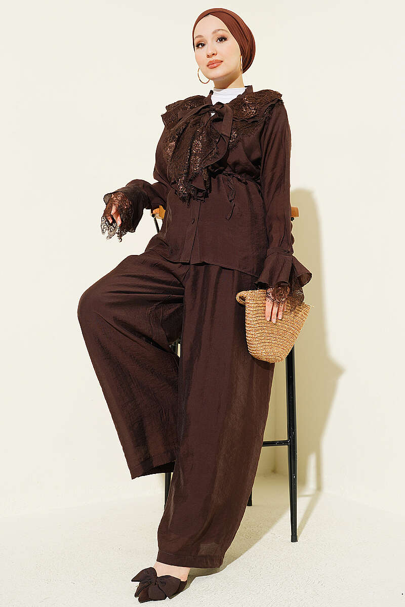 Loose Two-Piece Set with Lace Trim - Brown