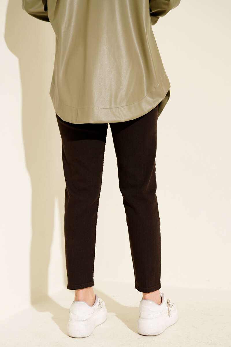 Slim-Leg Trousers - Brown