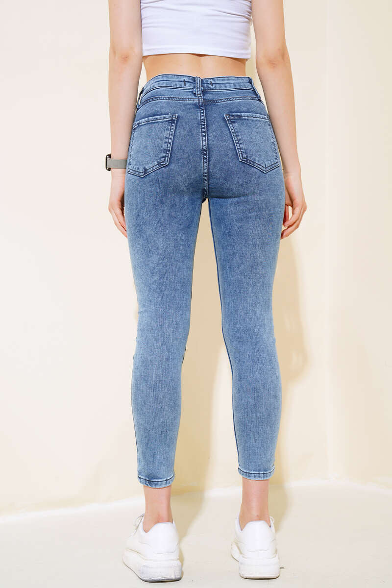 Slim-Leg Jeans - Mid Wash