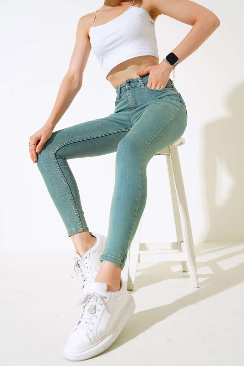 Slim-Leg Jeans - Green Tint