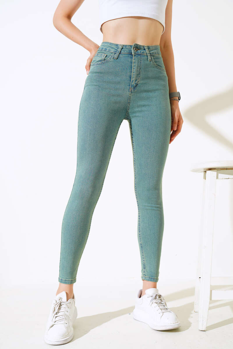 Slim-Leg Jeans - Green Tint
