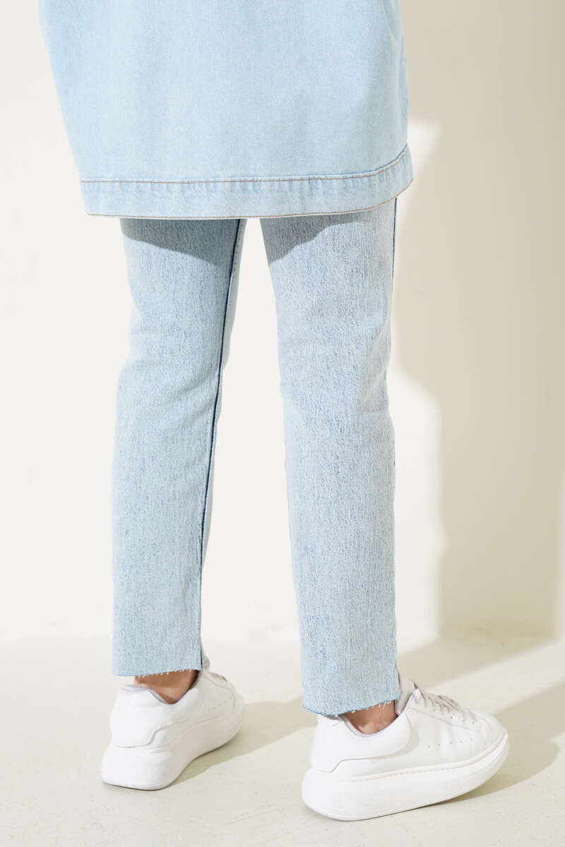 Cropped Slim-Leg Jeans with Stones - Light Wash