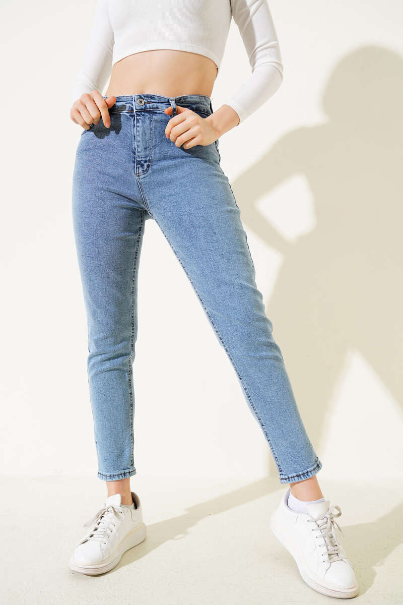 Slim-Leg Stretch Jeans - Blue