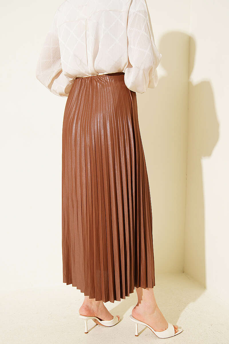 Pleated Faux Leather Skirt - Chestnut