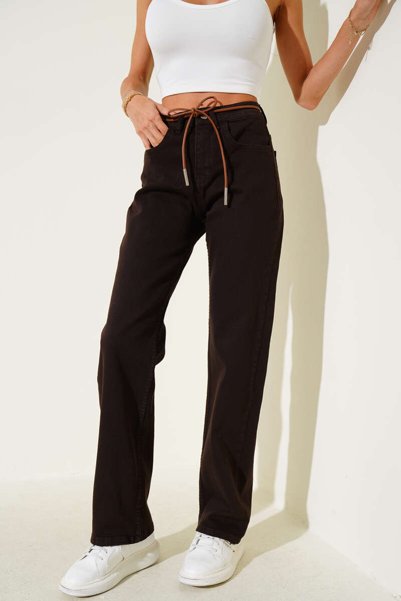 Straight-Leg Jeans with Leather Cord Belt - Brown