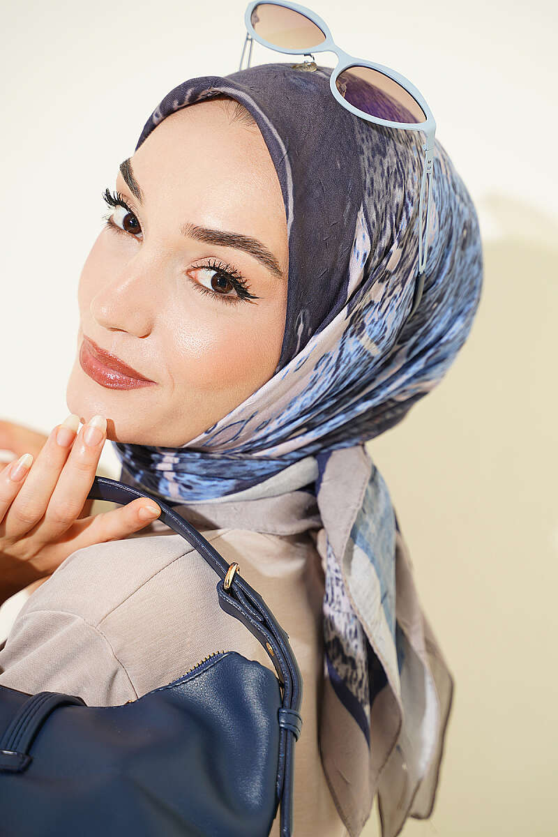 Ayda Patterned Bamboo Crinkle Scarf - Stone Grey