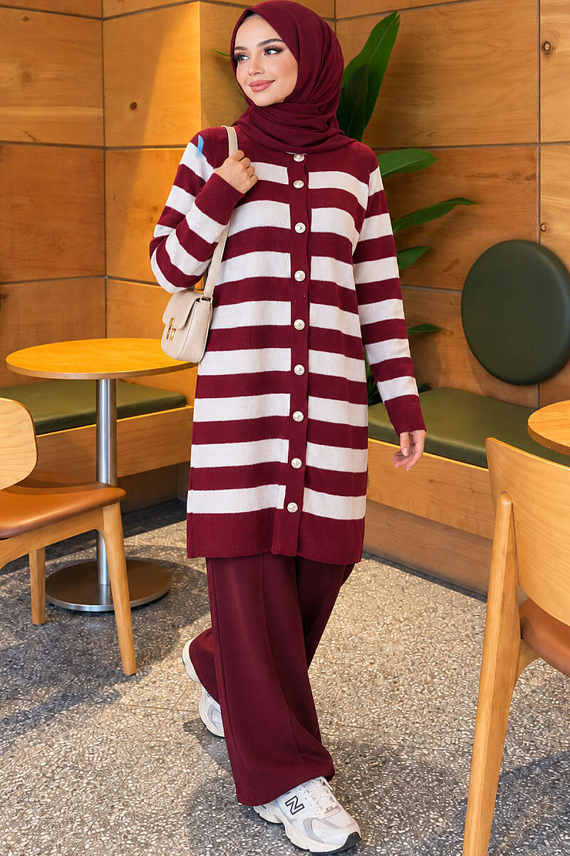 Patterned Knit Cardigan with Button Detail - Burgundy