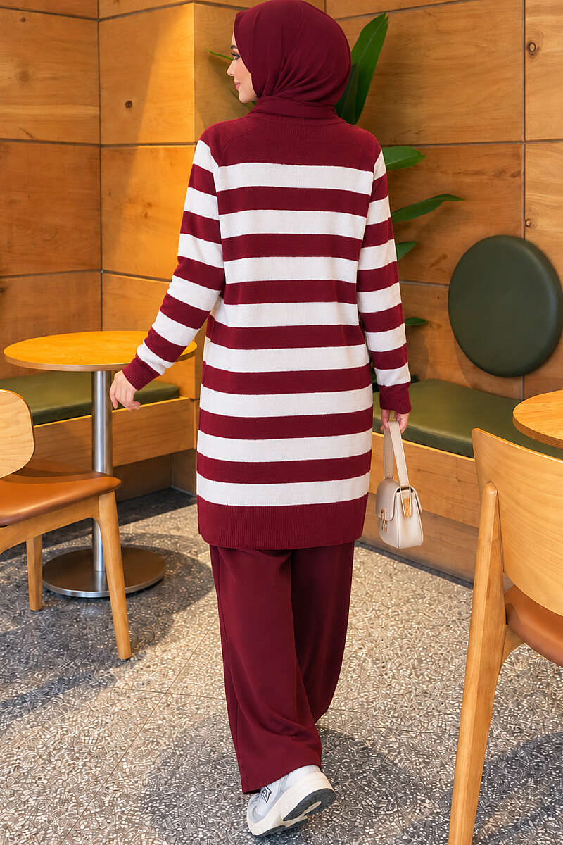 Patterned Knit Cardigan with Button Detail - Burgundy