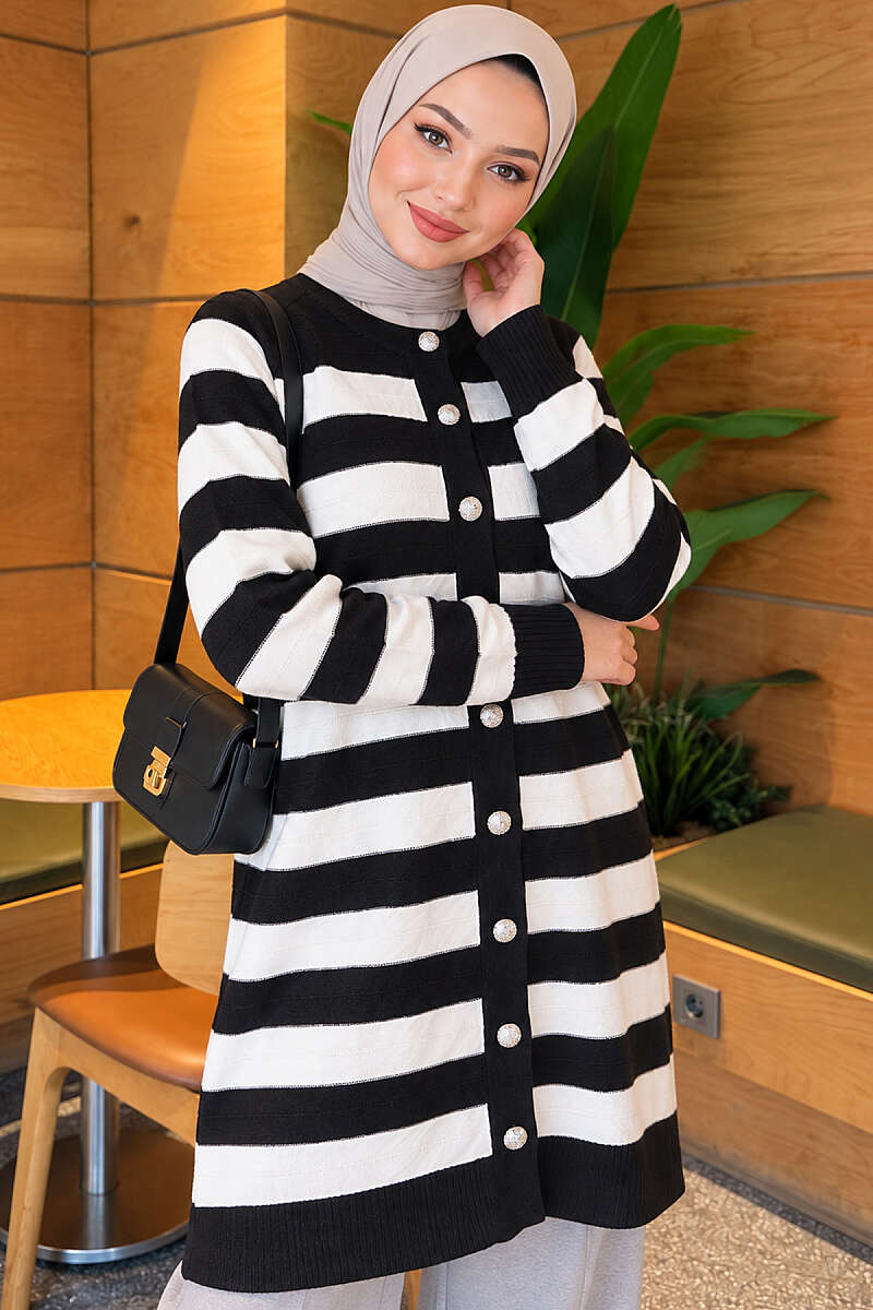 Patterned Knit Cardigan with Button Detail - Black