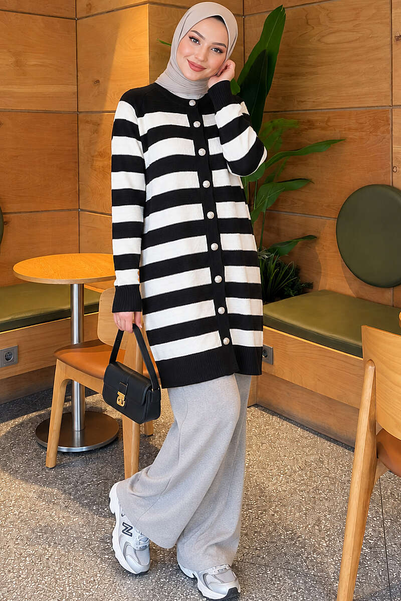 Patterned Knit Cardigan with Button Detail - Black