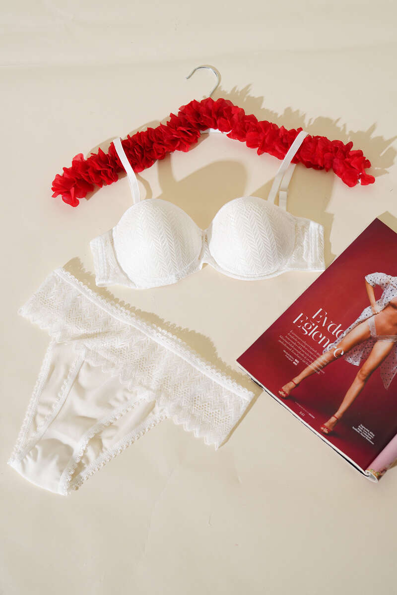 Padded Lace Strapless Bra Set - Ecru