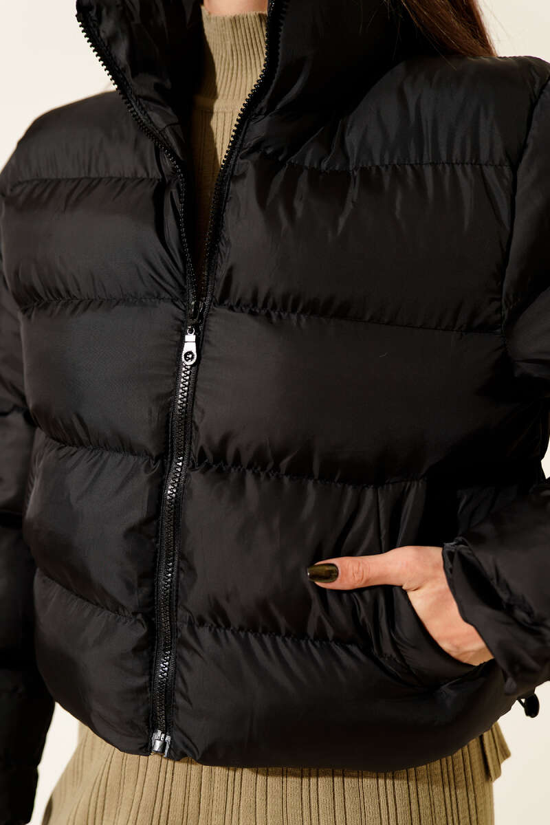 Short Stand-Collar Zip Puffer Jacket - Black