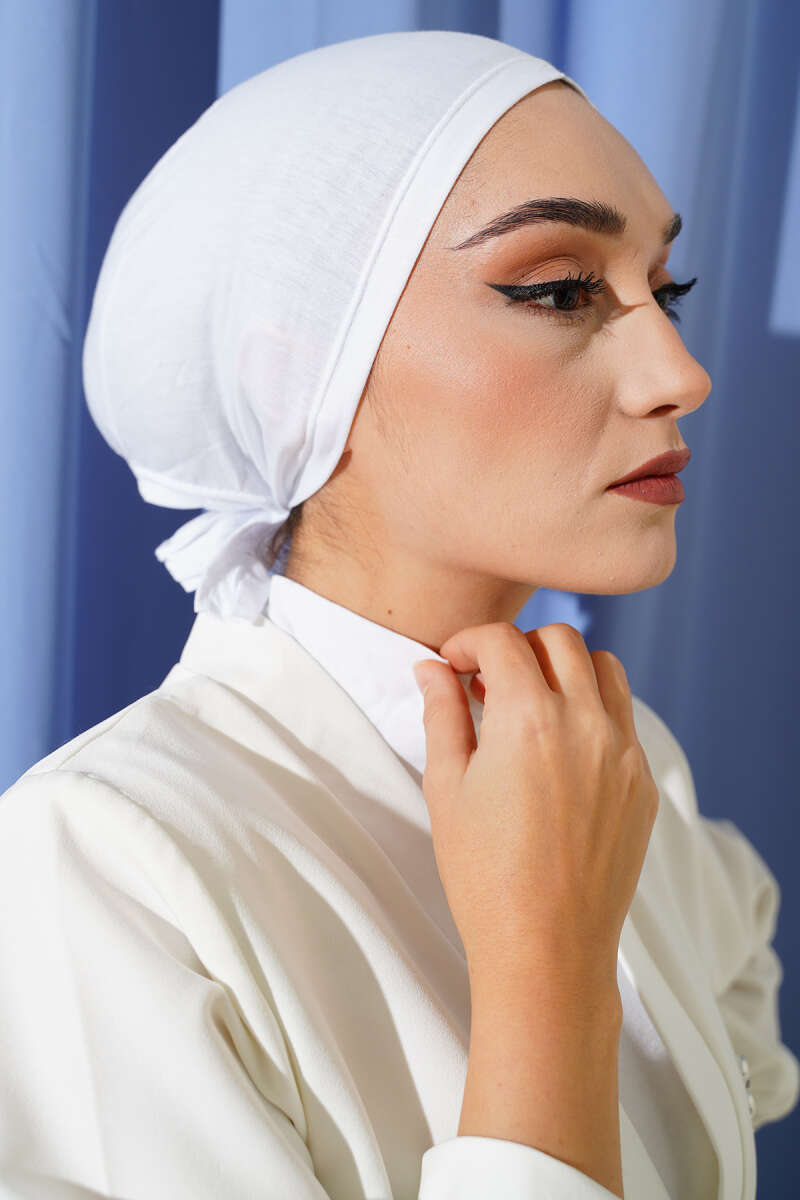Basic Stitched Underscarf - White