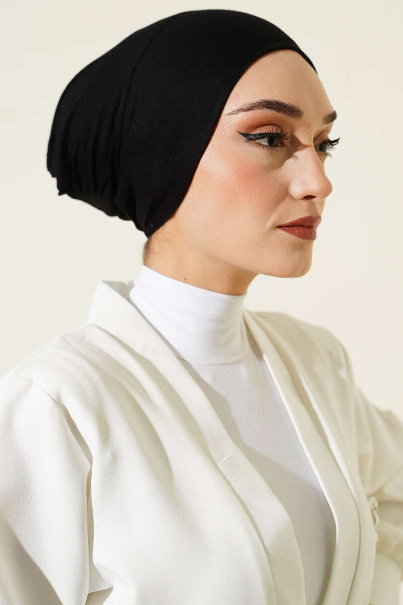 Seamless Pull-On Underscarf - Black