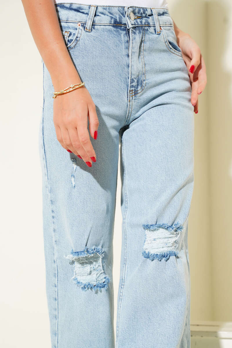 Jeans with Laser Knee Detail - Light Wash