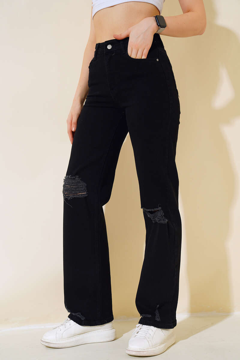 Jeans with Laser Knee Detail - Black
