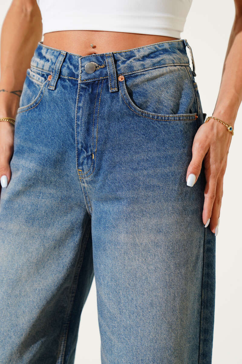Jeans with Knee Darts - Blue