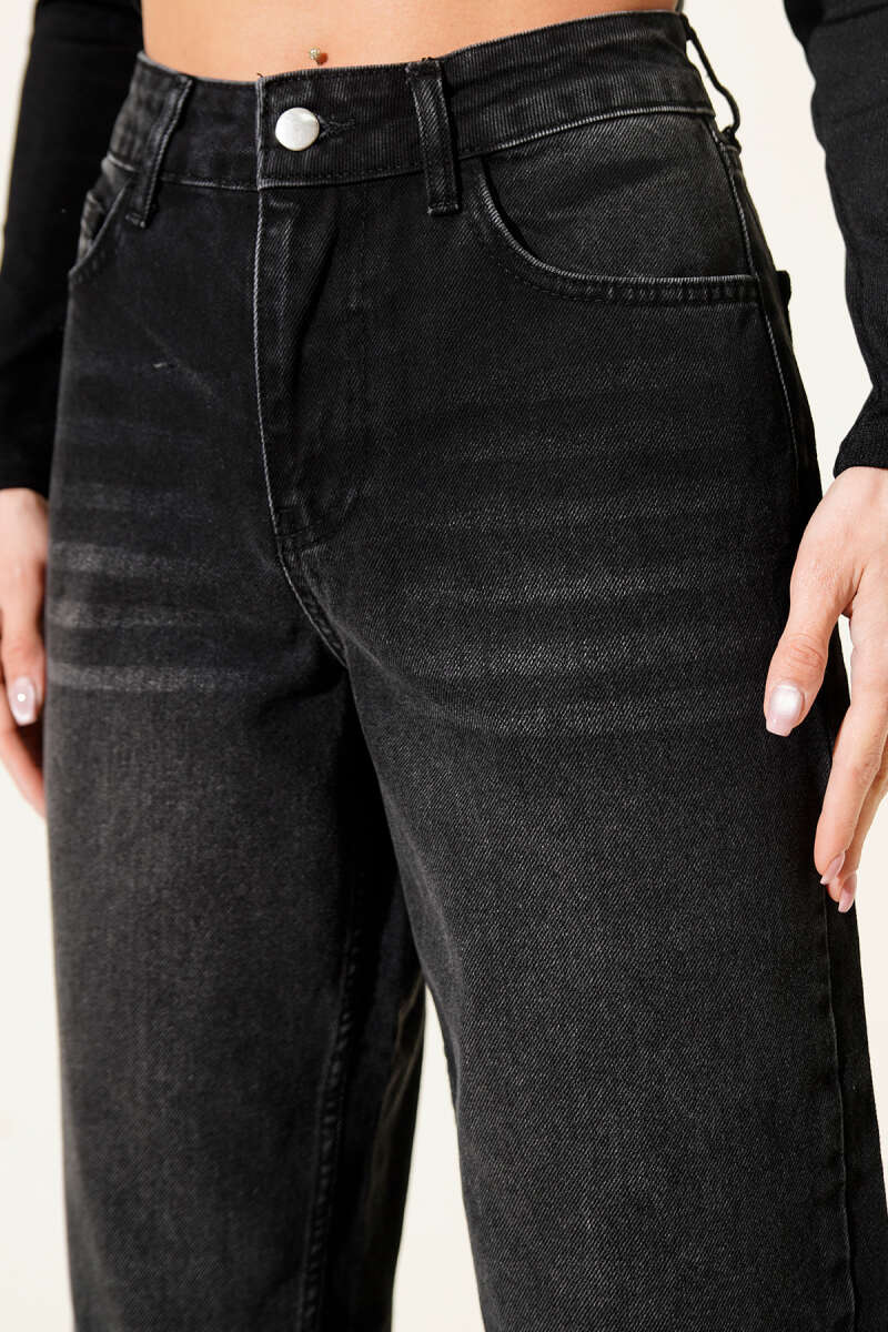 Turn-Up Slim-Leg Jeans - Black