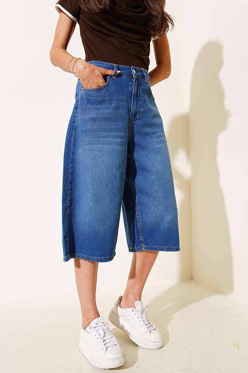 Baggy Denim Bermuda Shorts with Buttons - Blue