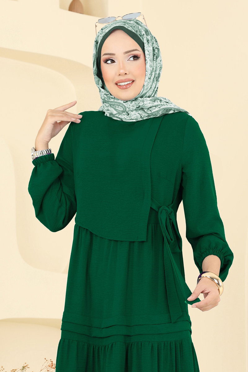 Elegant Aerobin Dress with Tiered Skirt - Emerald