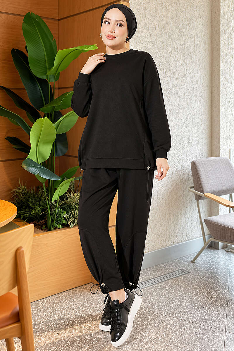 Two-Piece Set with Elastic Hem - Black