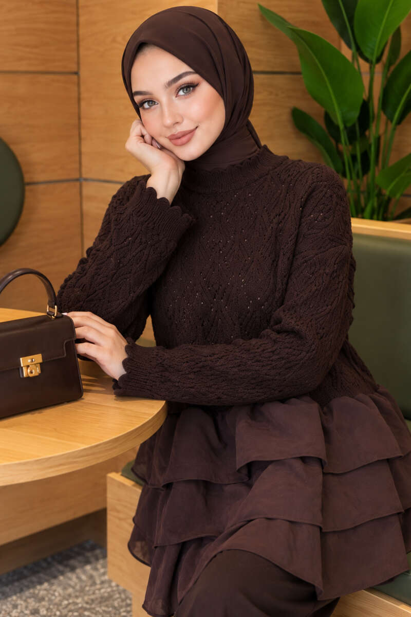 Ruffle-Detail Knit Two-Piece Set - Brown