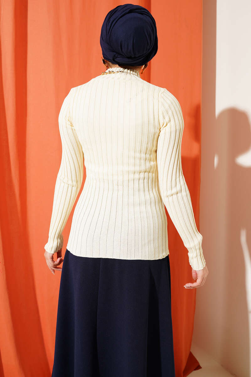 Ribbed Stretch Knit Sweater - Ecru