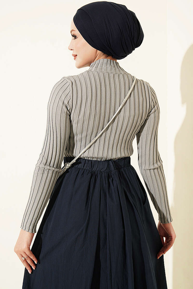 Ribbed Stretch Knit Sweater - Grey