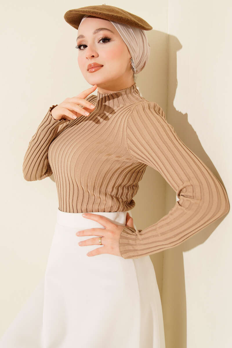 Ribbed Stretch Knit Sweater - Latte