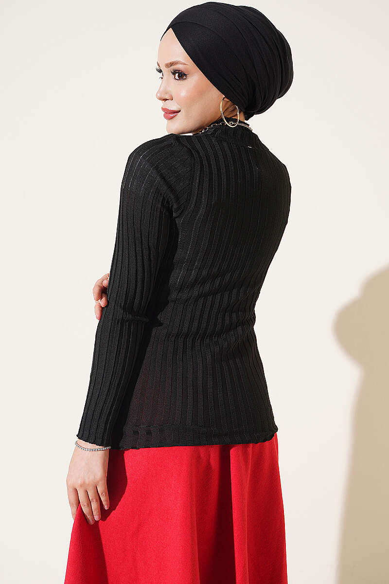 Ribbed Stretch Knit Sweater - Black