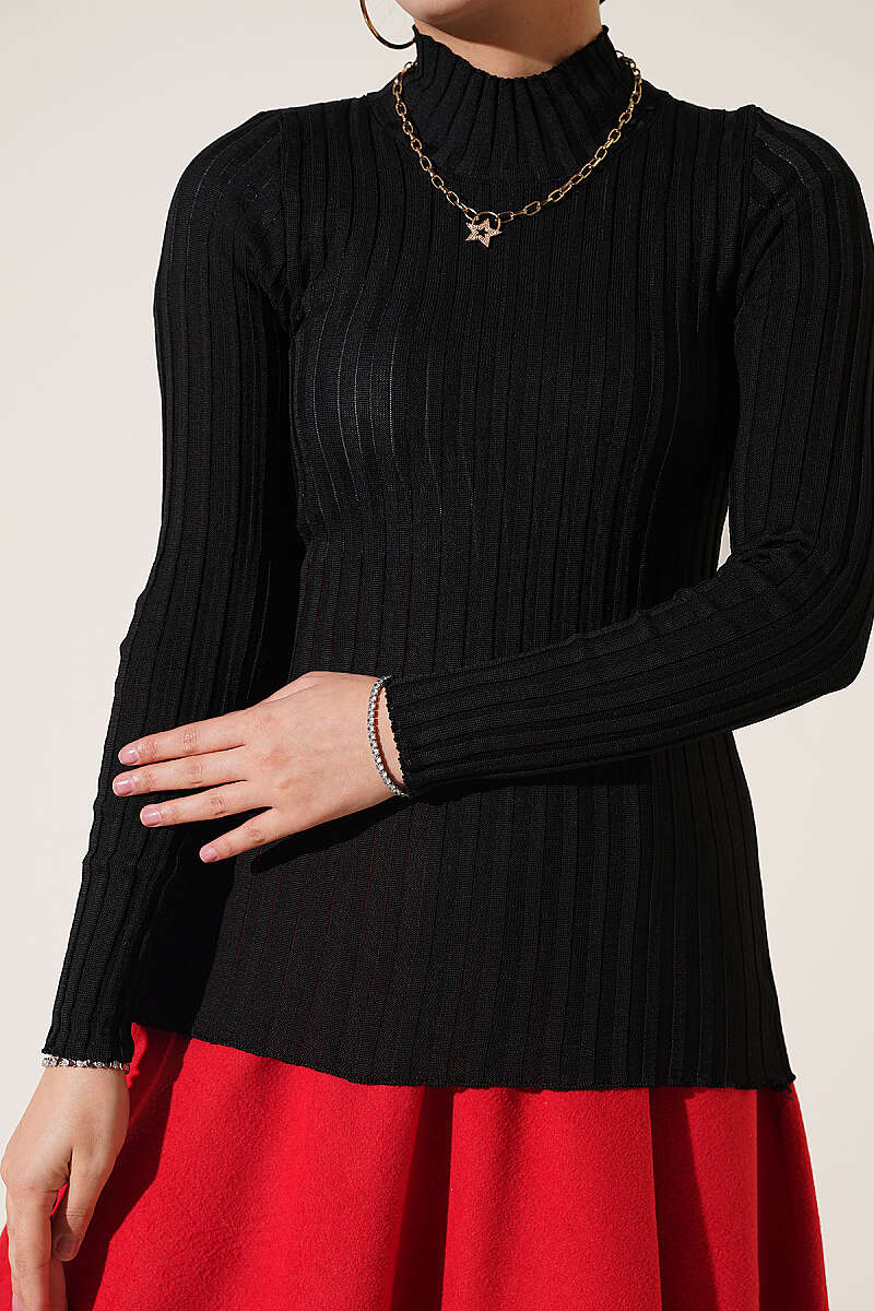Ribbed Stretch Knit Sweater - Black