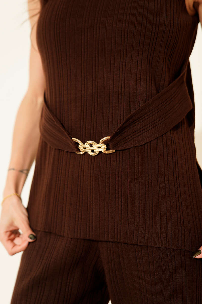 Ribbed Knit Two-Piece Set with Gold Brooch - Dark Brown