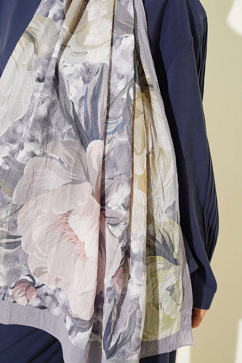 Floral Nature Bamboo Crinkle Shawl - Grey
