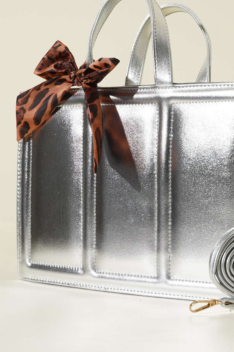 Rectangular Bag with Scarf and Soft Finish - Silver