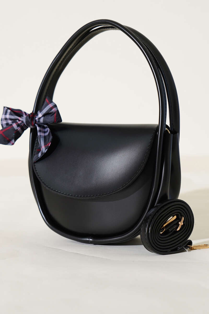 Oval Magnetic Bag with Scarf - Black