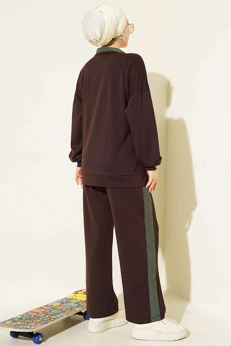 Two-Piece Set with Twin Pockets and Trim - Brown
