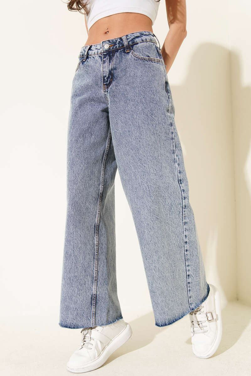 Wide Laser-Cut Hem Jeans - Denim Blue