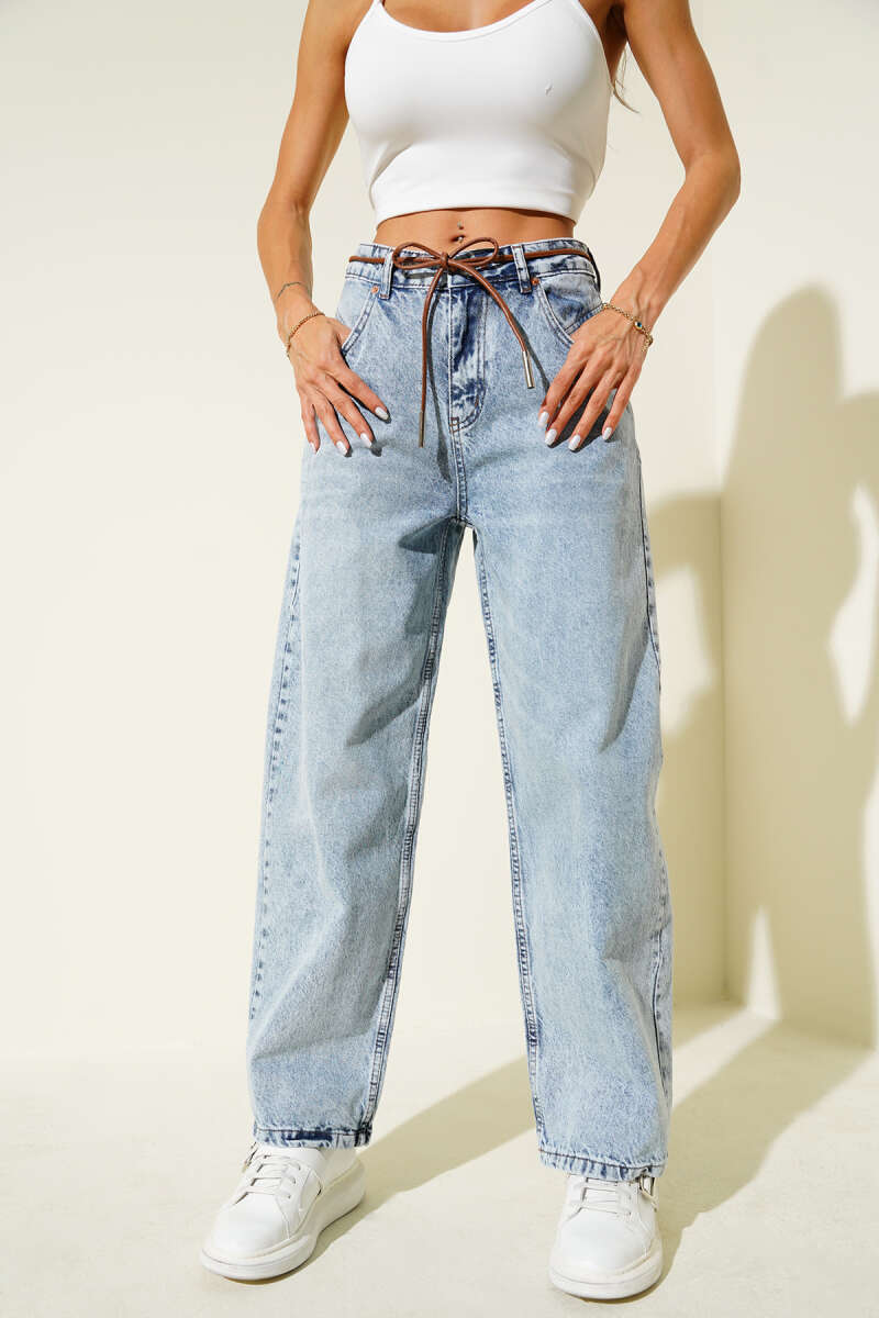 Wide-Leg Jeans with Leather Cord - Light Wash