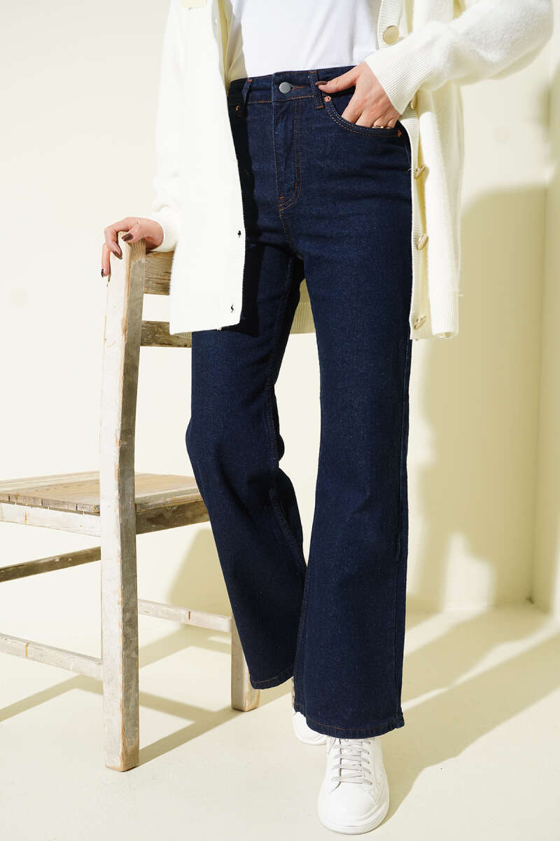 Wide-Leg Button Jeans with Soft Wash - Navy