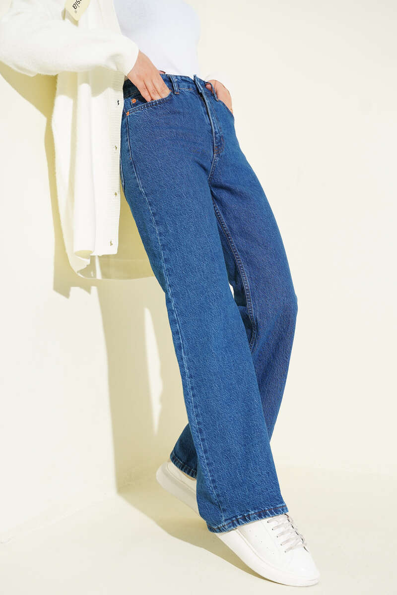 Wide-Leg Button Jeans with Soft Wash - Blue