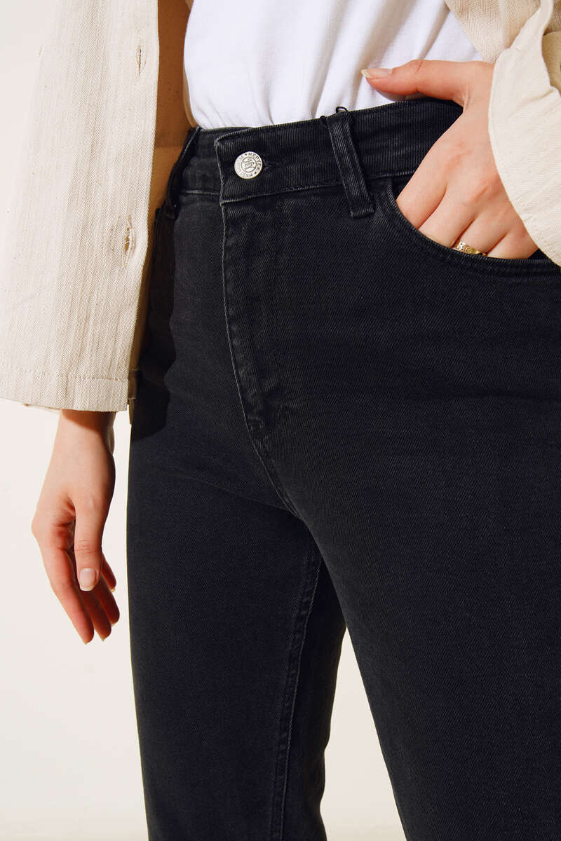 Wide-Leg Jeans - Charcoal