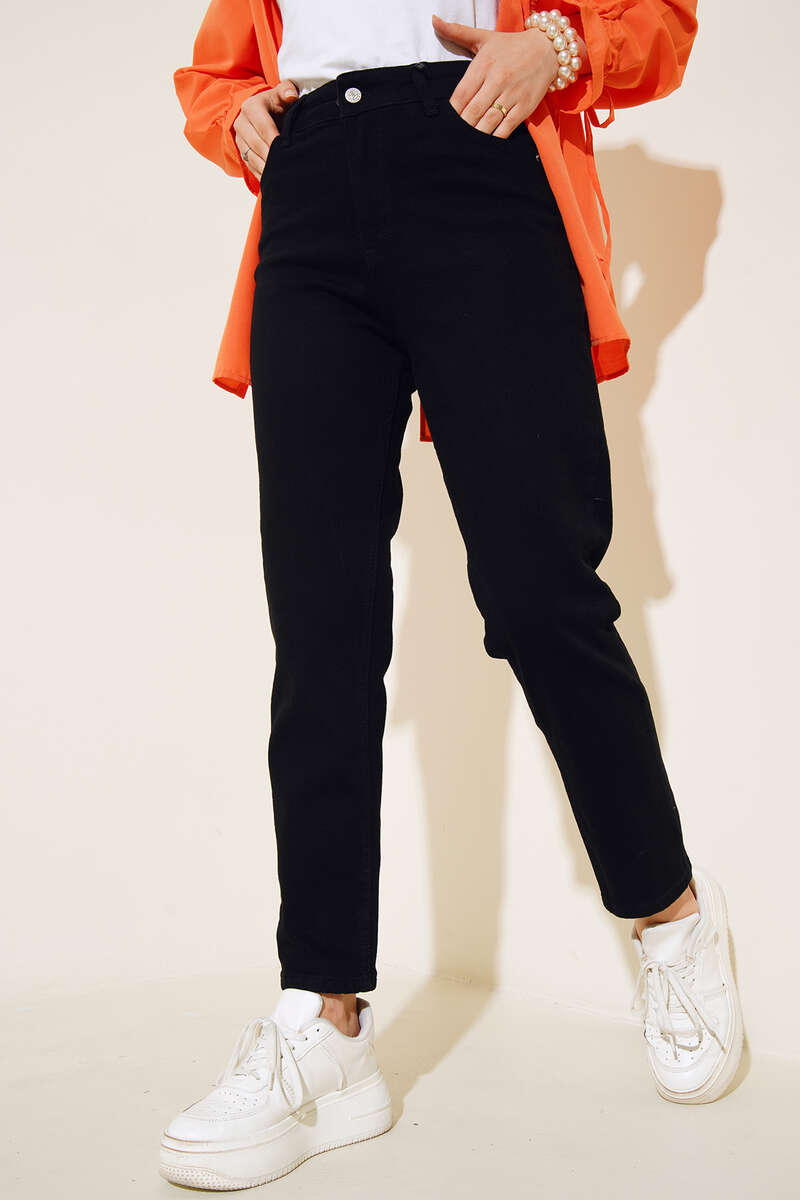 Wide-Leg Jeans - Black