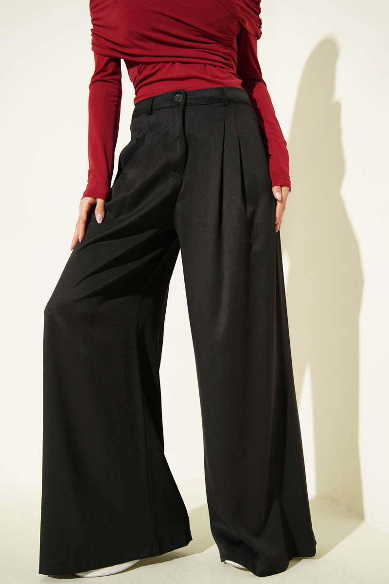 Loose Wide-Leg Pleated Pants - Black