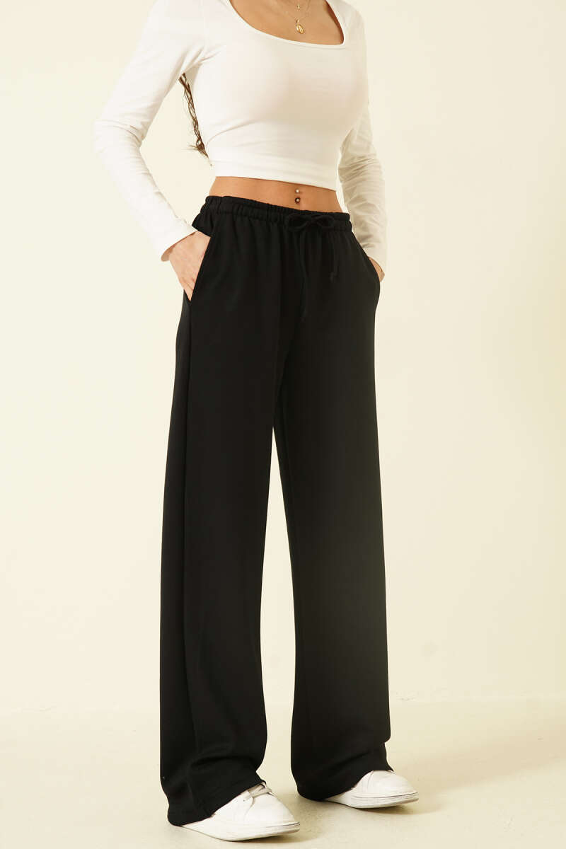 Wide-Leg Loycha Pants with Pockets - Black