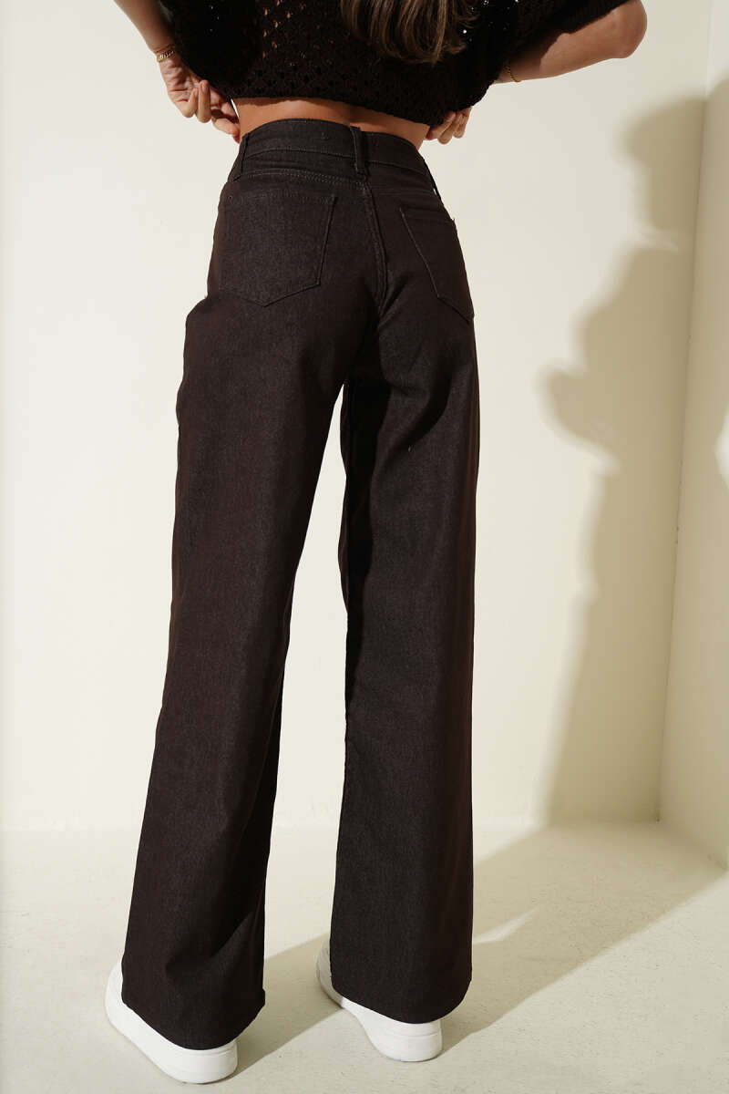 Wide-Leg Button Jeans - Brown