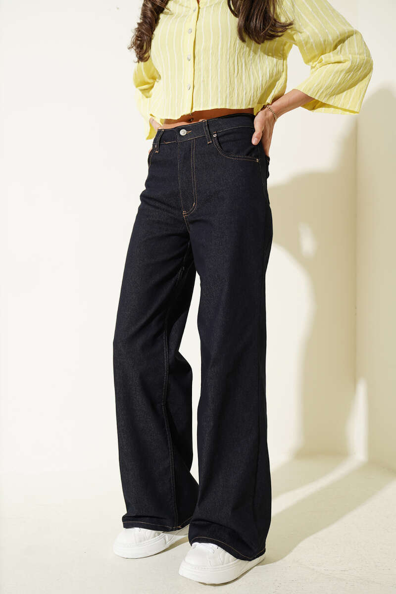 Wide-Leg Button Jeans - Navy