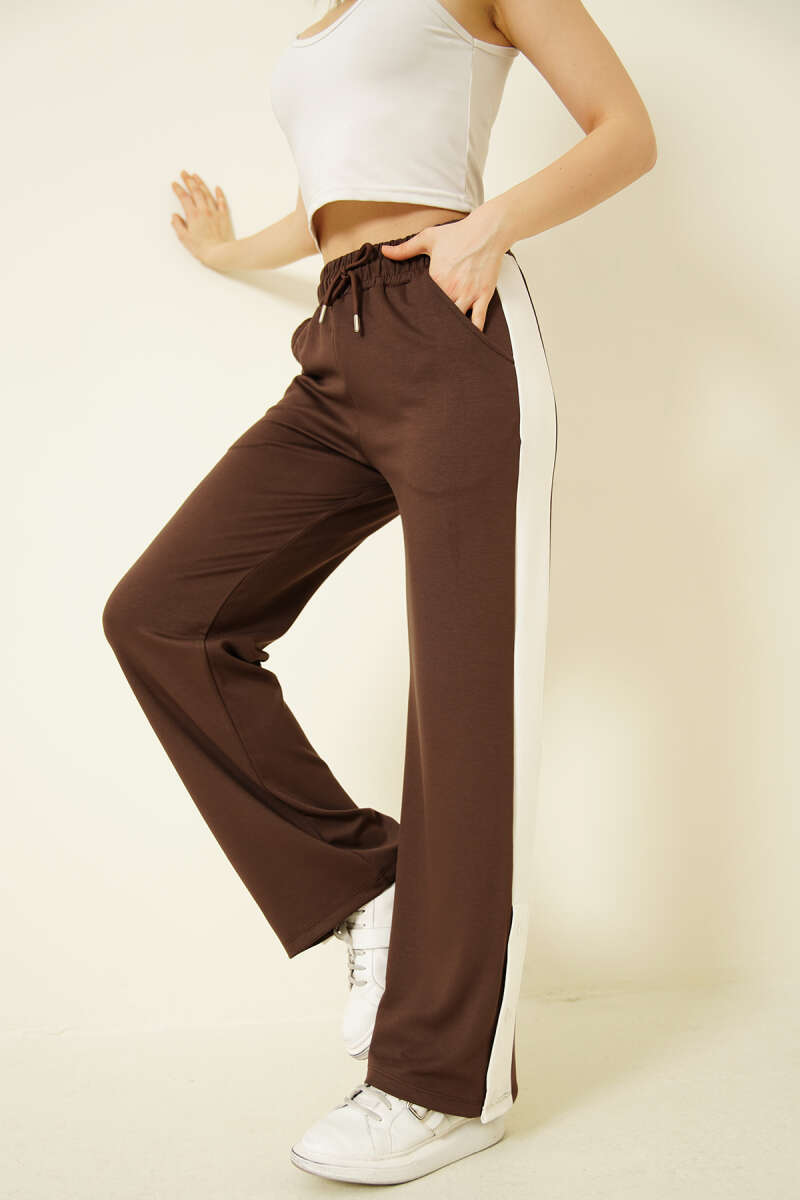 Snap-Button Loycha Pants with Wide Stripe - Brown